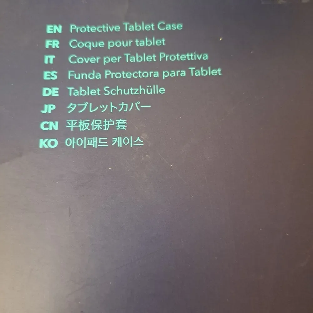 ESR PROTECTIVE TABLET CASE NWOT